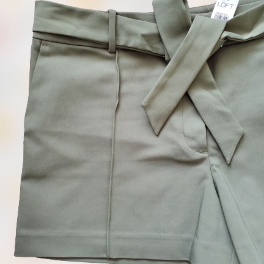 LOFT tie waist tailored mid rise shorts, 40", green - Picture 3 of 8